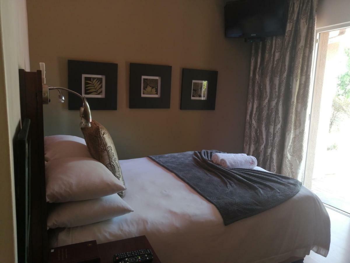 Aalwyns Guesthouse Vanderbijlpark Buitenkant foto