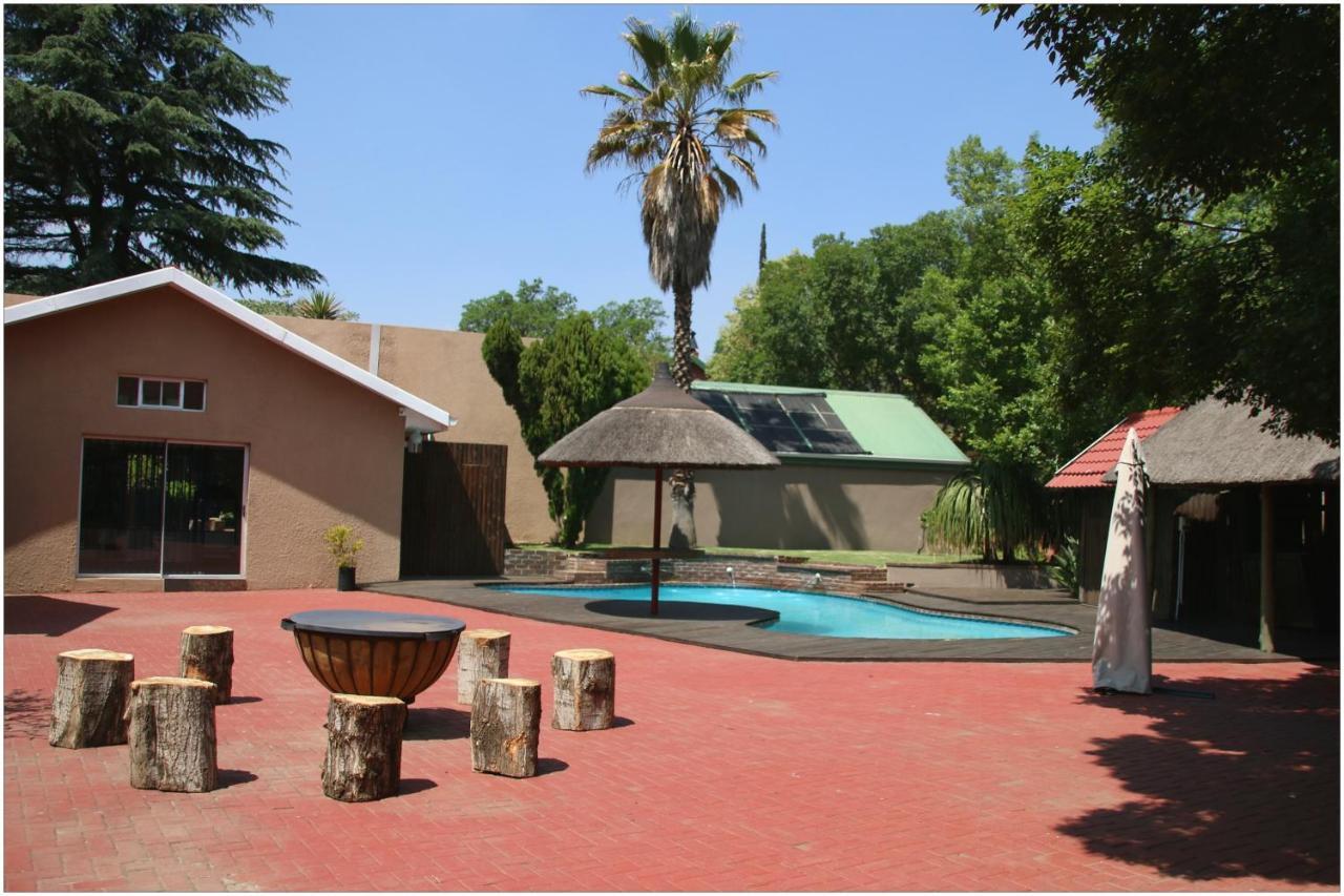 Aalwyns Guesthouse Vanderbijlpark Buitenkant foto